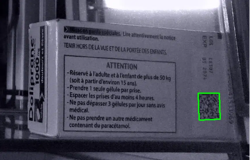 Interior image of Mekapharm Alpha Sorter using Viziotix's fast barcode scanner SDK to read barcode on pharma packs. Viziotix barcode decoder SDK. Viziotix barcode reader SDK.