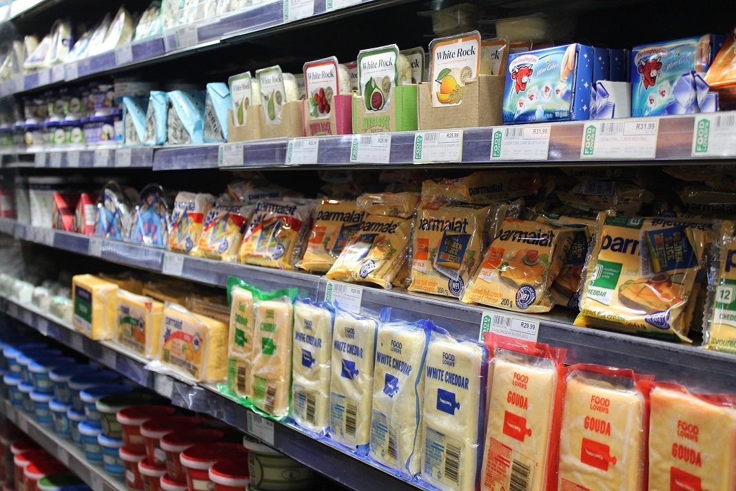 Shelves of food items in a grocery or supermarket store for Viziotix retail barcode scanner application.
